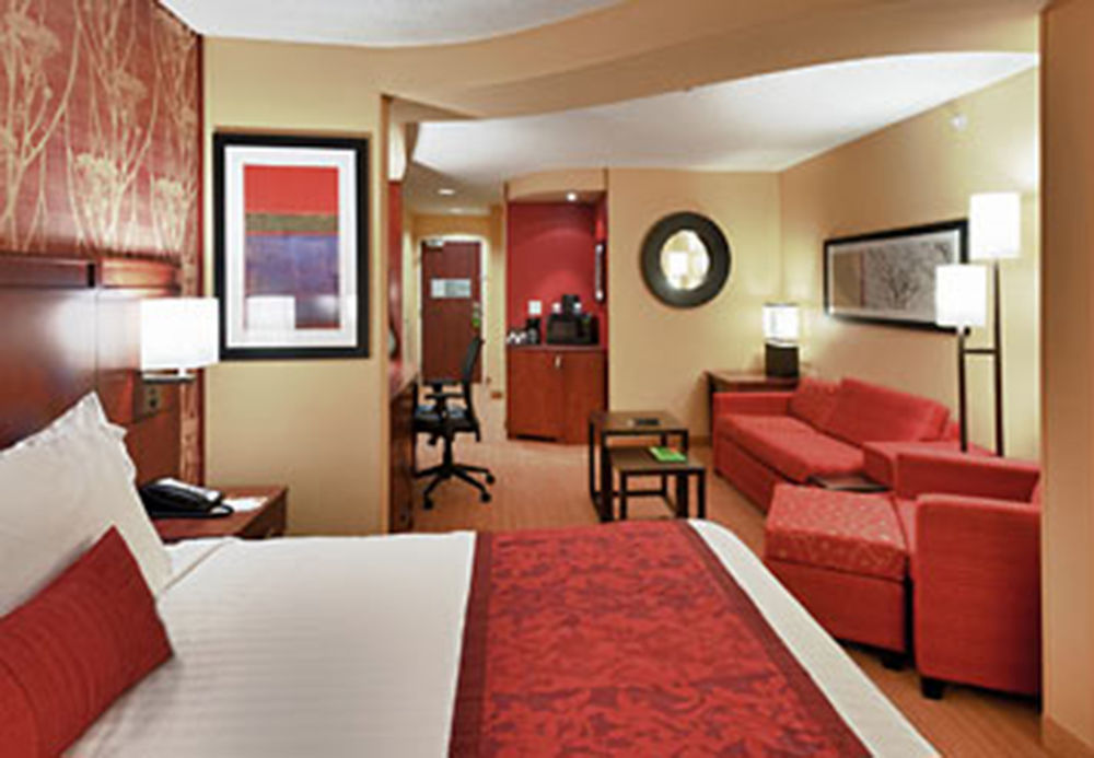 Courtyard By Marriott Alexandria Hotel Phòng bức ảnh