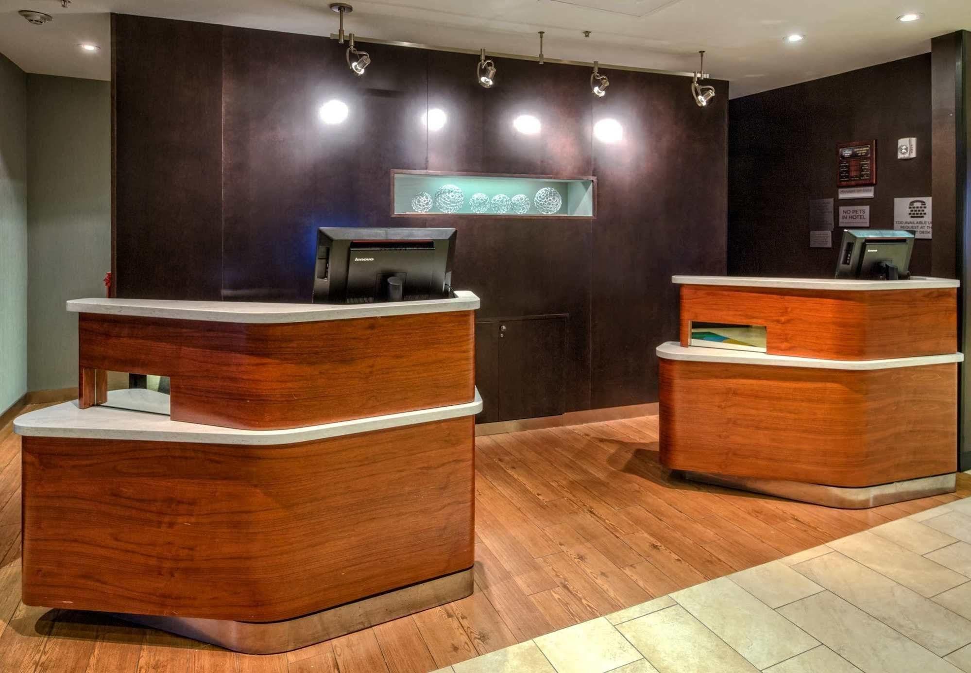 Courtyard By Marriott Alexandria Hotel Ngoại thất bức ảnh